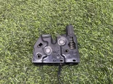 замок капота Audi RS6 Performance