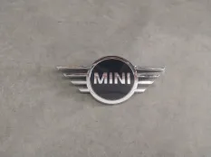 эмблема Mini Countryman