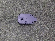 Моторчик заслонки печки Audi A8