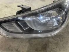 фара Hyundai Solaris