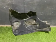 подкрылок BMW 3