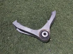 Кронштейн генератора Porsche Cayenne