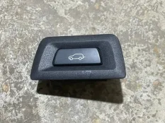 Кнопка багажника BMW X5M