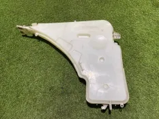 Бачок стеклоомывателя BMW 3-Series