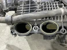 Впускной коллектор BMW 3-Series