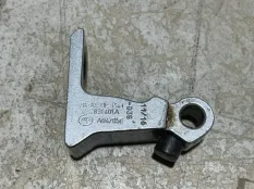 петля двери Audi A6