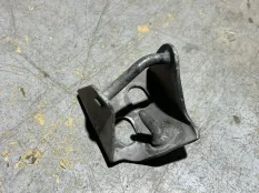 ответная часть замка капота Rolls-Royce Corniche