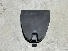 Крепление аварийного знака Audi A6