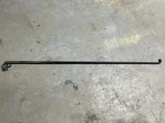 упор капота Land Rover Discovery