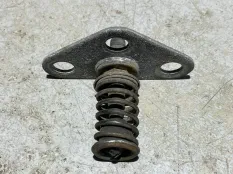 ответная часть замка капота Land Rover Discovery