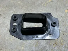 Кронштейн усилителя бампера Volkswagen Polo