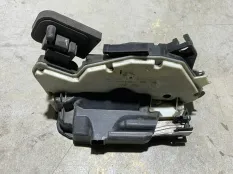 замок двери Volkswagen Polo
