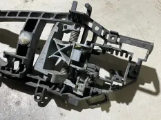 Кронштейн ручки двери BMW 3