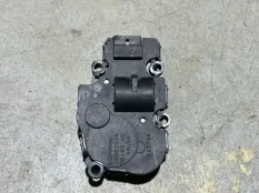 Моторчик заслонки печки BMW 3