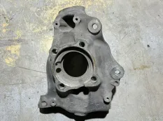 Кулак поворотный BMW 3