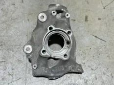 Кулак поворотный BMW 3