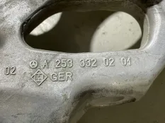 Кулак поворотный Mercedes-Benz GLC
