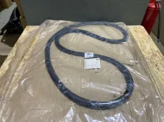 УПЛОТНИТЕЛЬ ПРОЕМА КРЫШКИ БАГАЖНИКА Volkswagen Polo 6RU827705B