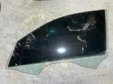 Стекло двери BMW 3