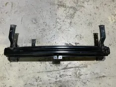 усилитель бампера Volkswagen Polo