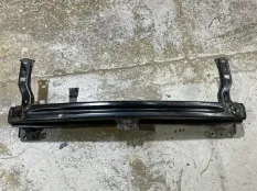 усилитель бампера Skoda Rapid