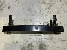 усилитель бампера Hyundai Solaris