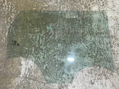 Стекло двери Chery Tiggo 4 Pro