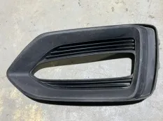 Накладка противотуманной фары Hyundai Solaris