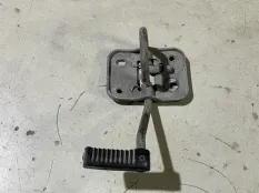 Крюк замка капота Volkswagen Polo