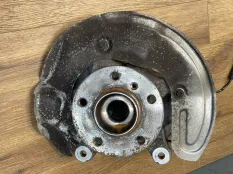 Кулак поворотный Mini Clubman