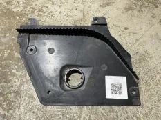 Крышка АКБ MINI Hatch
