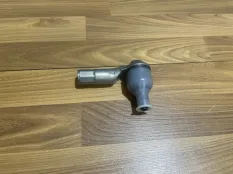 Наконечник рулевой тяги Audi Q3 1K0423812K, правый