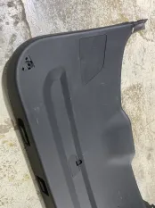 Обшивка крышки багажника Geely Coolray