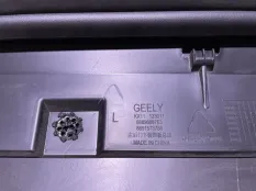 Накладка двери Geely Monjaro