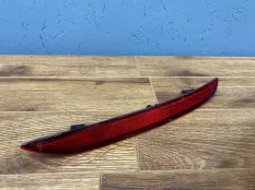 Катафот бампера Hongqi H5 3716115HF01, левый