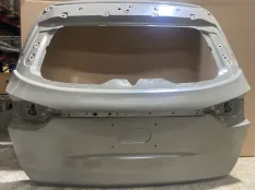 Крышка багажника 6301015DD01, задняя