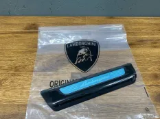 НАКЛАДКА ПОРОГА Lamborghini Urus 4ML853376, задняя правая