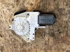 мотор стеклоподъемника Audi A8