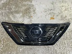 решетка радиатора Nissan Qashqai