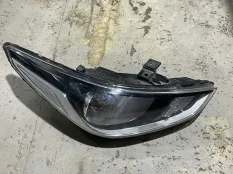 фара Hyundai Solaris