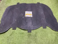 Шумоизоляция капота Maserati Quattroporte