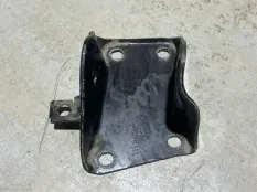 Кронштейн балки Volkswagen Polo