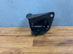 Опорный кронштейн Volkswagen POLO 6RU501546, задний правый