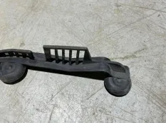 уплотнитель капота BMW 3