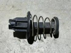 отбойник капота Mercedes-Benz E-class