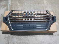 Решетка радиатора Audi Q7 4M0853651J 4M