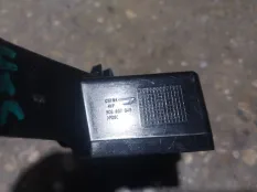 Кронштейн переднего бампера Jetta VS5 5CG807049, левый