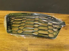 Решетка бампера BMW M3 51118069440 G80, передняя правая