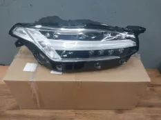 Фара Volvo XC90 31655780, правая