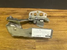 Петля капота Mercedes-benz E-Class A2138800128 W213